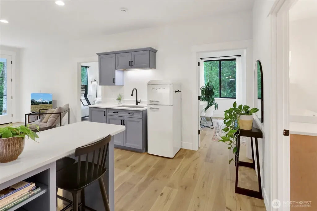 4357 Lakehill Lane Bellingham WA 98229