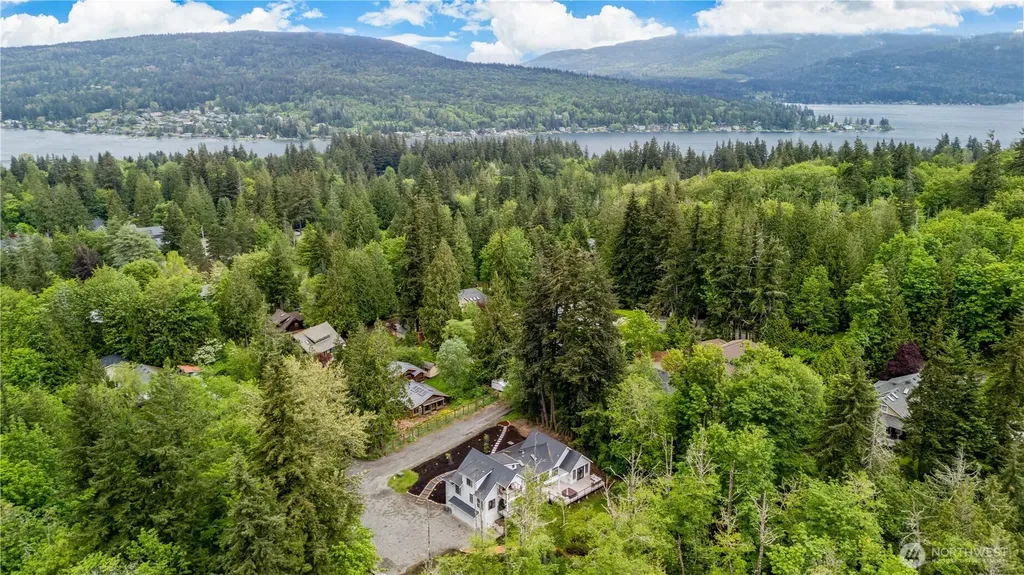 4357 Lakehill Lane Bellingham WA 98229