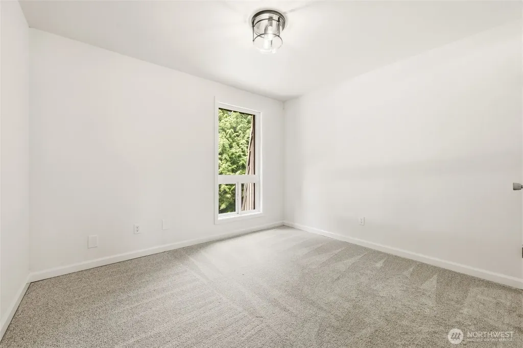 870 10th Lane Fox Island WA 98333
