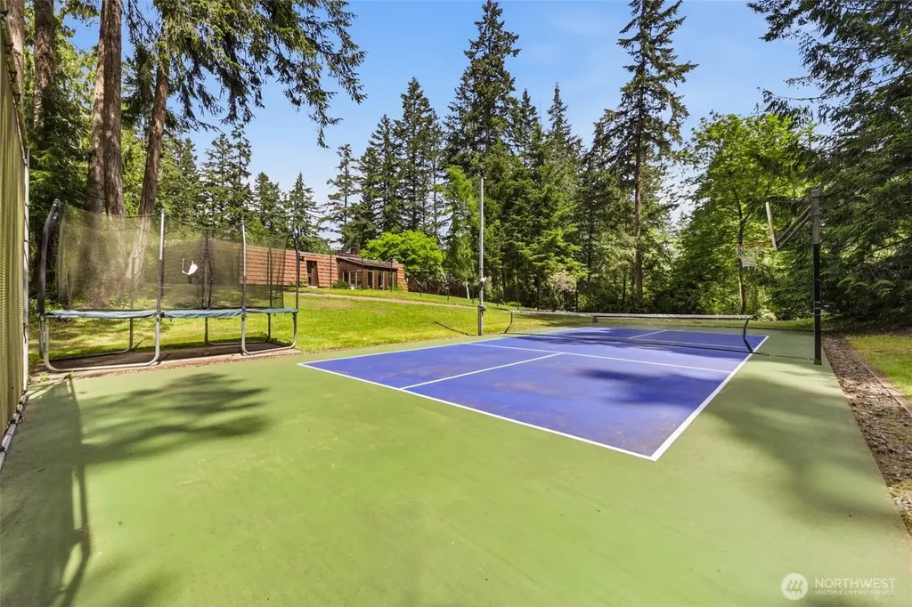 870 10th Lane Fox Island WA 98333