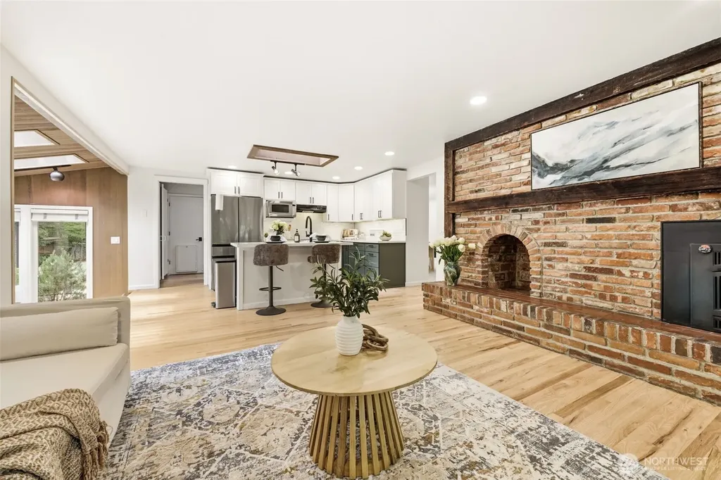 870 10th Lane Fox Island WA 98333