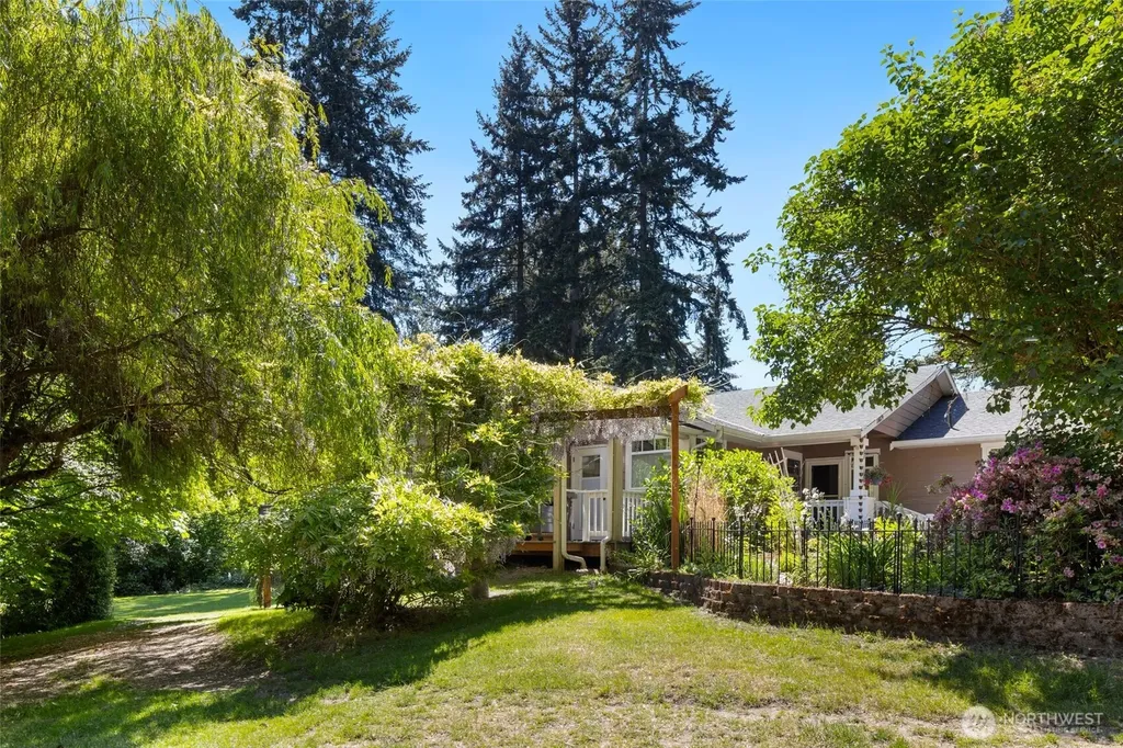 11019 NE 140th Street Kirkland WA 98034