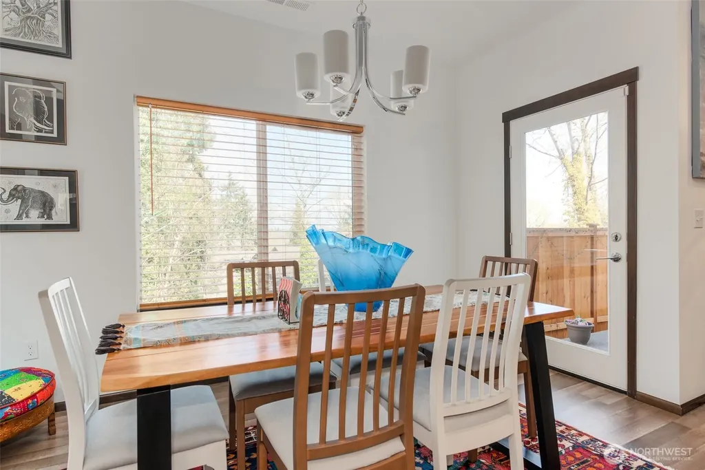 2744 S 120th Place Burien WA 98168
