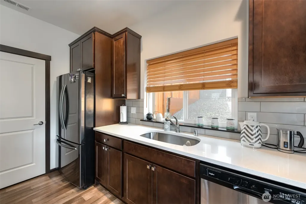 2744 S 120th Place Burien WA 98168