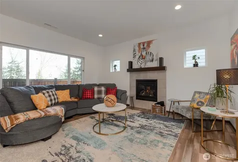 2744 S 120th Place Seattle WA 98168