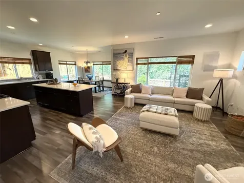 2744 S 120th Place Seattle WA 98168