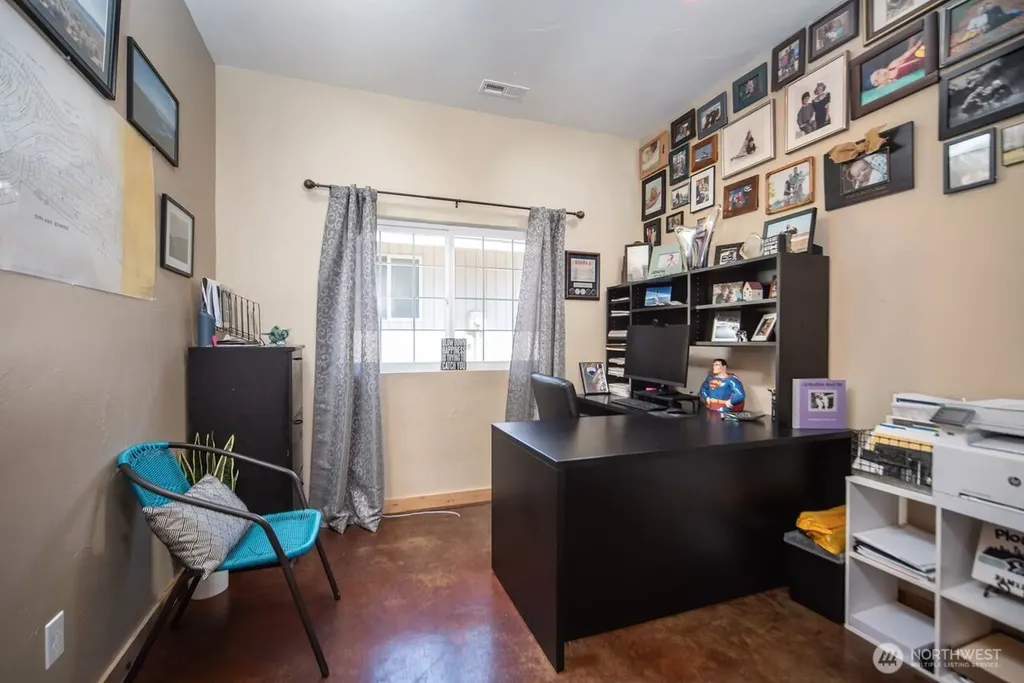 25053 SW Wanapum Street Quincy WA 98848