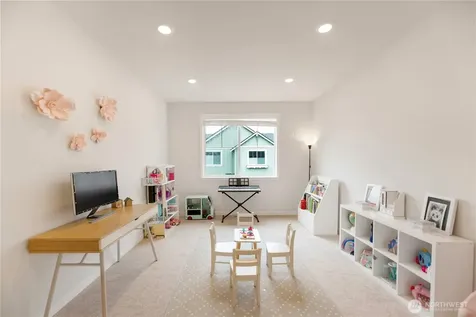 1703 14th Place NE Issaquah WA 98029