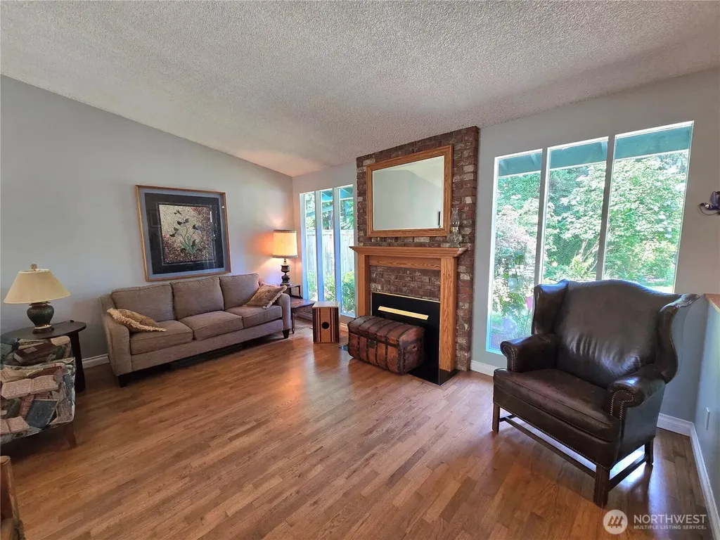 313 NE 191 Street Shoreline WA 98155