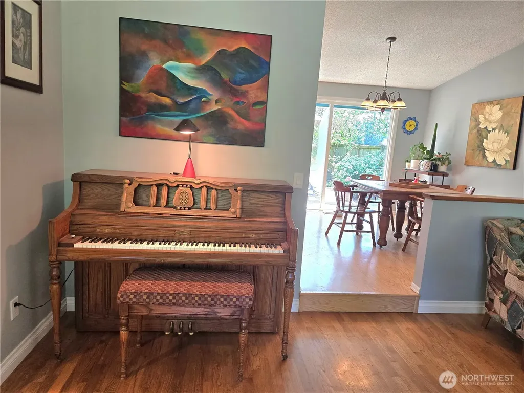 313 NE 191 Street Shoreline WA 98155