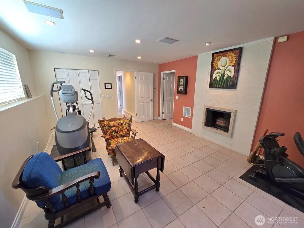 313 NE 191 Street Shoreline WA 98155