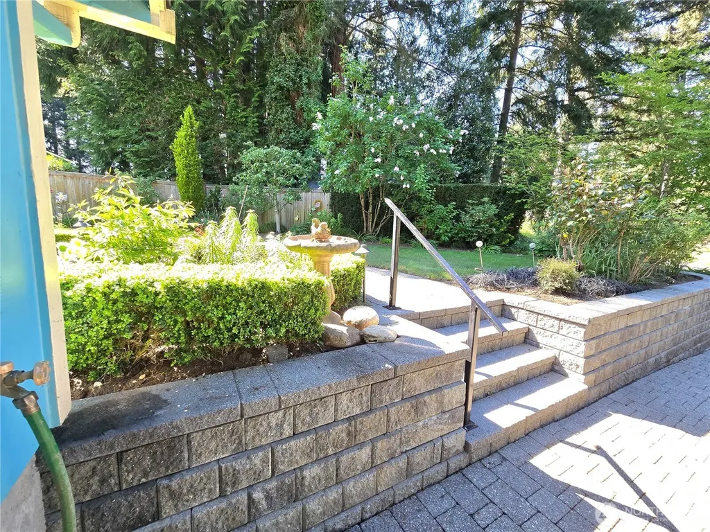 313 NE 191 Street Shoreline WA 98155