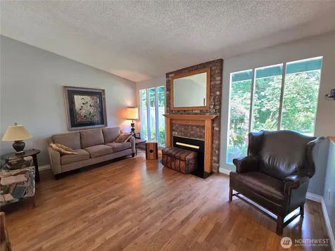 313 NE 191 Street Shoreline WA 98155
