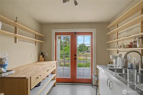 330 E Main Avenue Soap Lake WA 98851