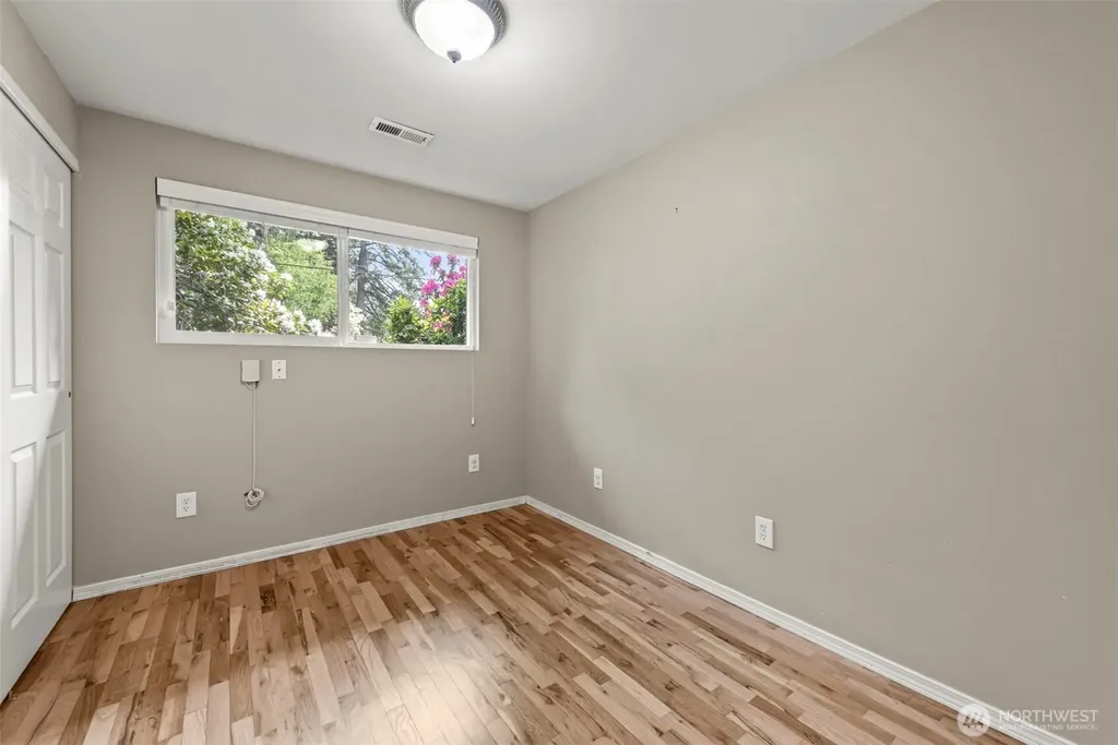 16608 NE 9th Street Bellevue WA 98008