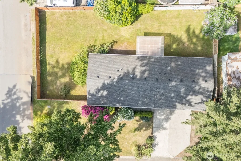 16608 NE 9th Street Bellevue WA 98008