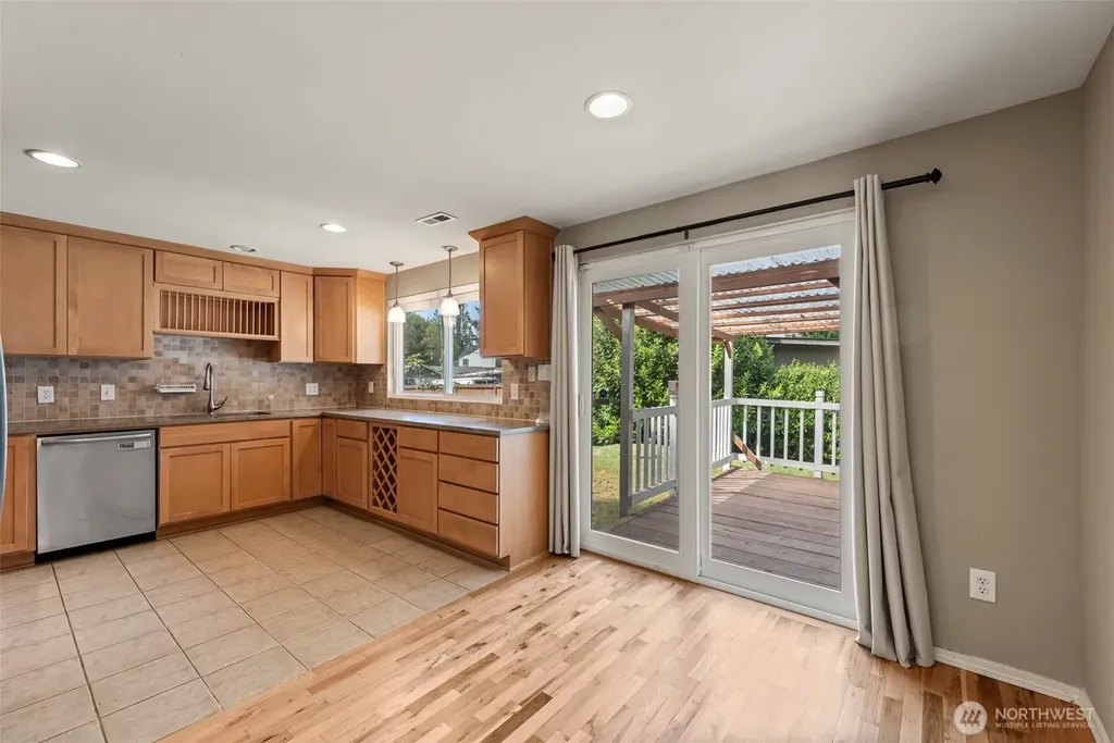 16608 NE 9th Street Bellevue WA 98008