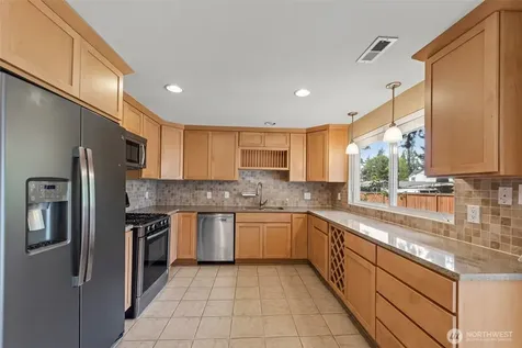 16608 NE 9th Street Bellevue WA 98008