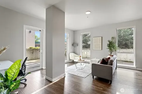 1085 NE 103rd Bellevue WA 98004