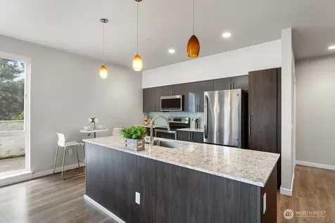 1085 NE 103rd Bellevue WA 98004