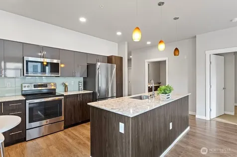 1085 NE 103rd Bellevue WA 98004