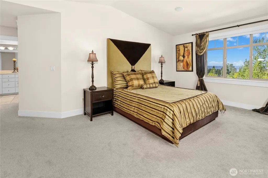 7003 117th Place NE Kirkland WA 98033