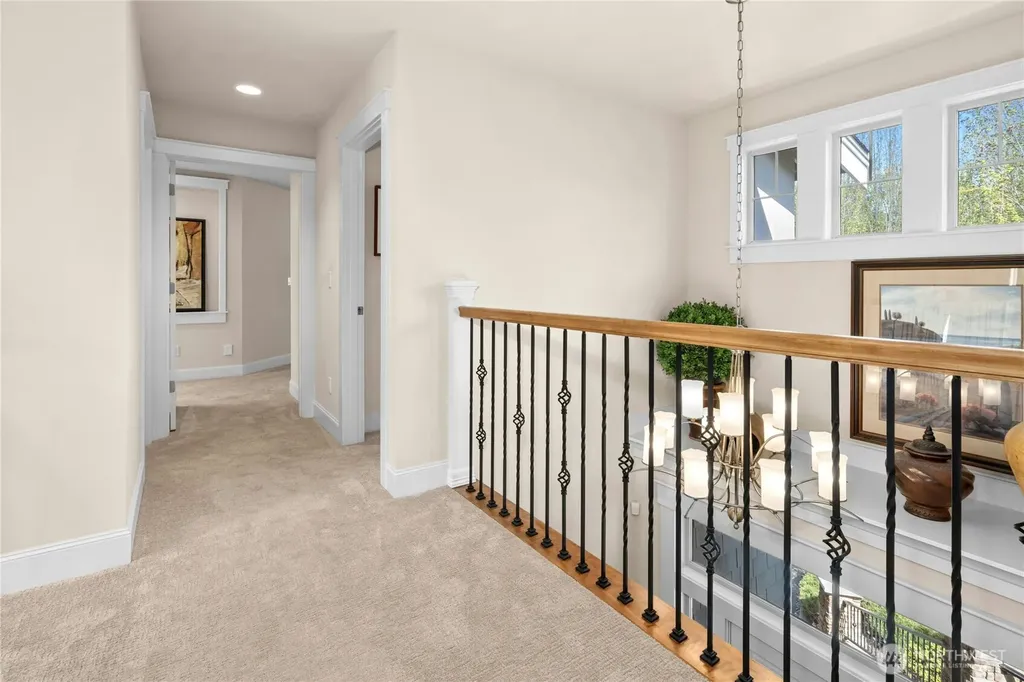 7003 117th Place NE Kirkland WA 98033
