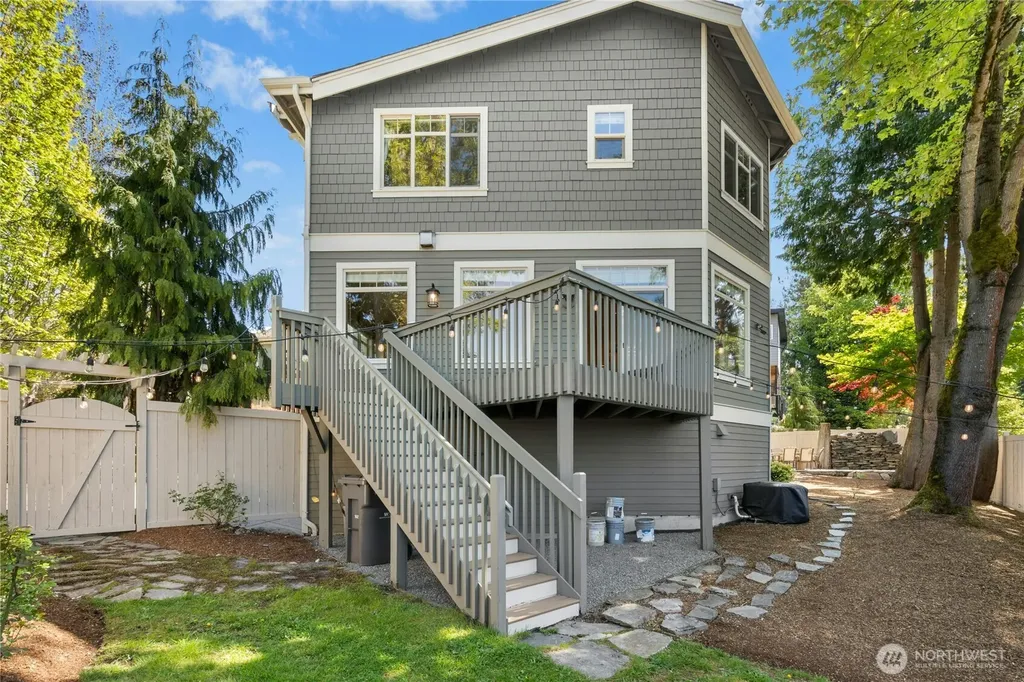 7003 117th Place NE Kirkland WA 98033