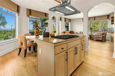 7003 117th Place NE Kirkland WA 98033