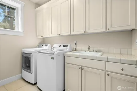 7003 117th Place NE Kirkland WA 98033