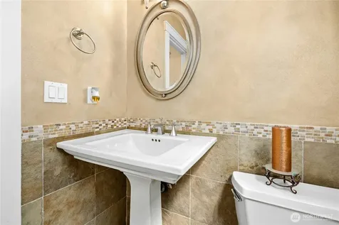 7003 117th Place NE Kirkland WA 98033