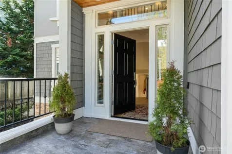 7003 117th Place NE Kirkland WA 98033