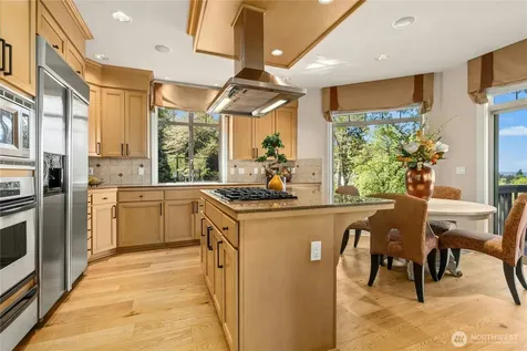 7003 117th Place NE Kirkland WA 98033
