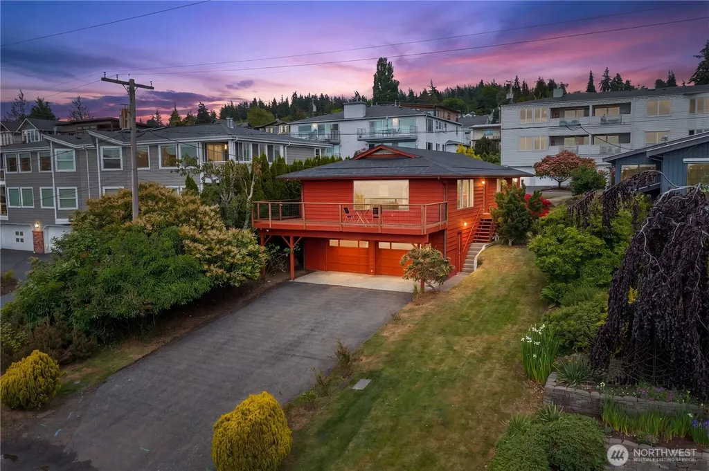 909 10th Street Bellingham WA 98225