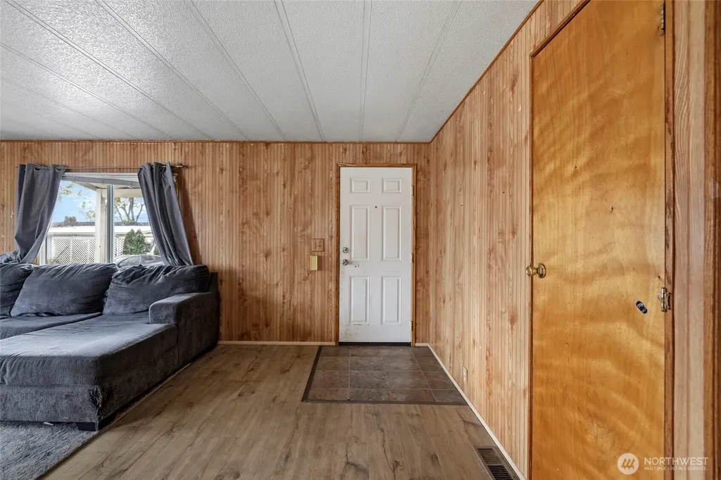 2600 E Division Street Mount Vernon WA 98274