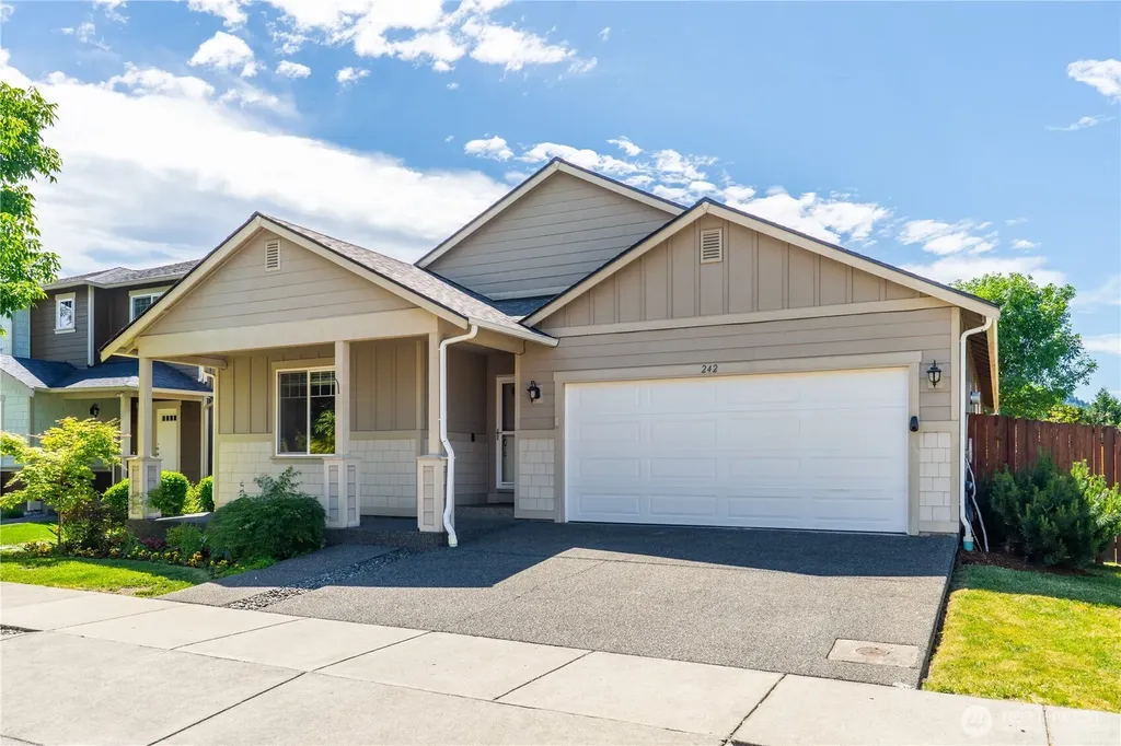 242 Riggs Drive E Enumclaw WA 98022