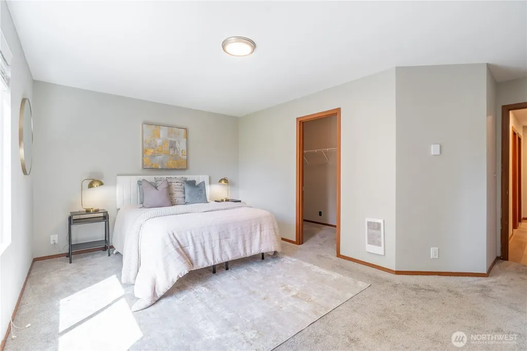 242 Riggs Drive E Enumclaw WA 98022