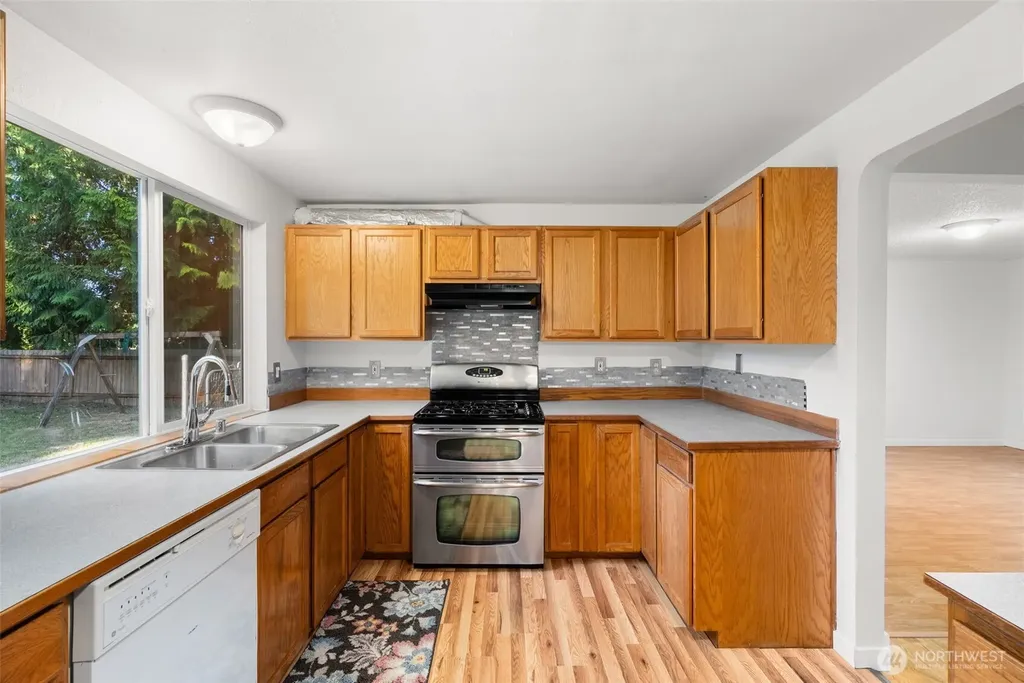 7910 NE Double Hitch Court Bremerton WA 98311