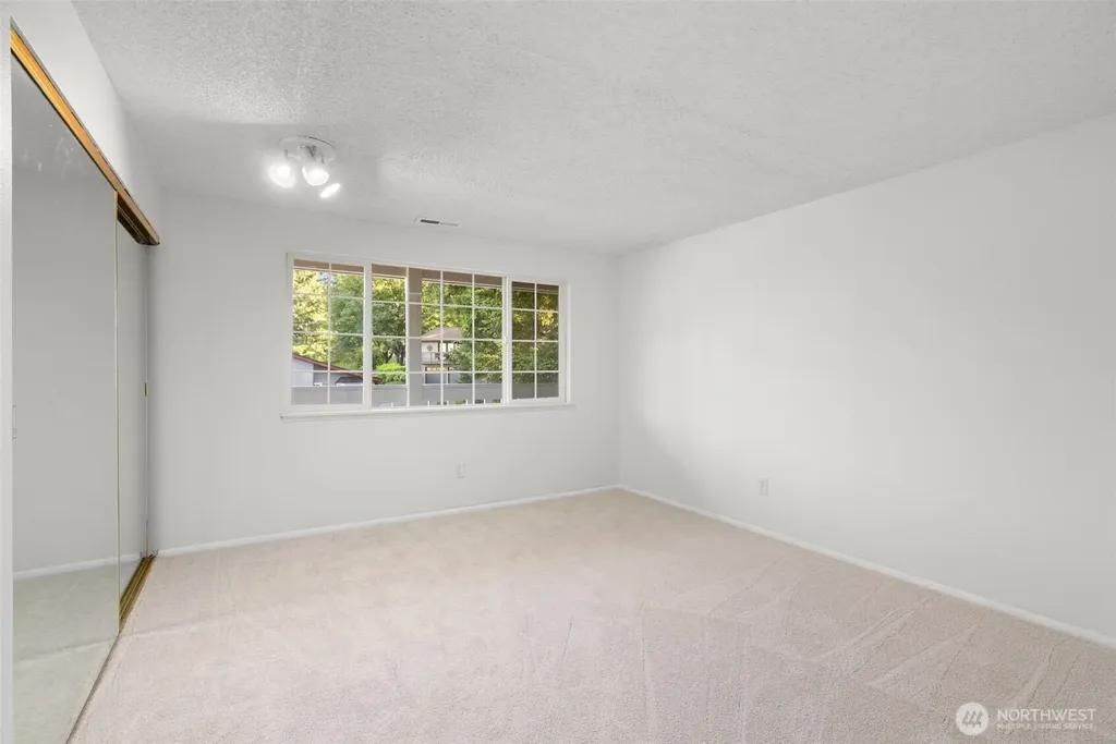 7910 NE Double Hitch Court Bremerton WA 98311