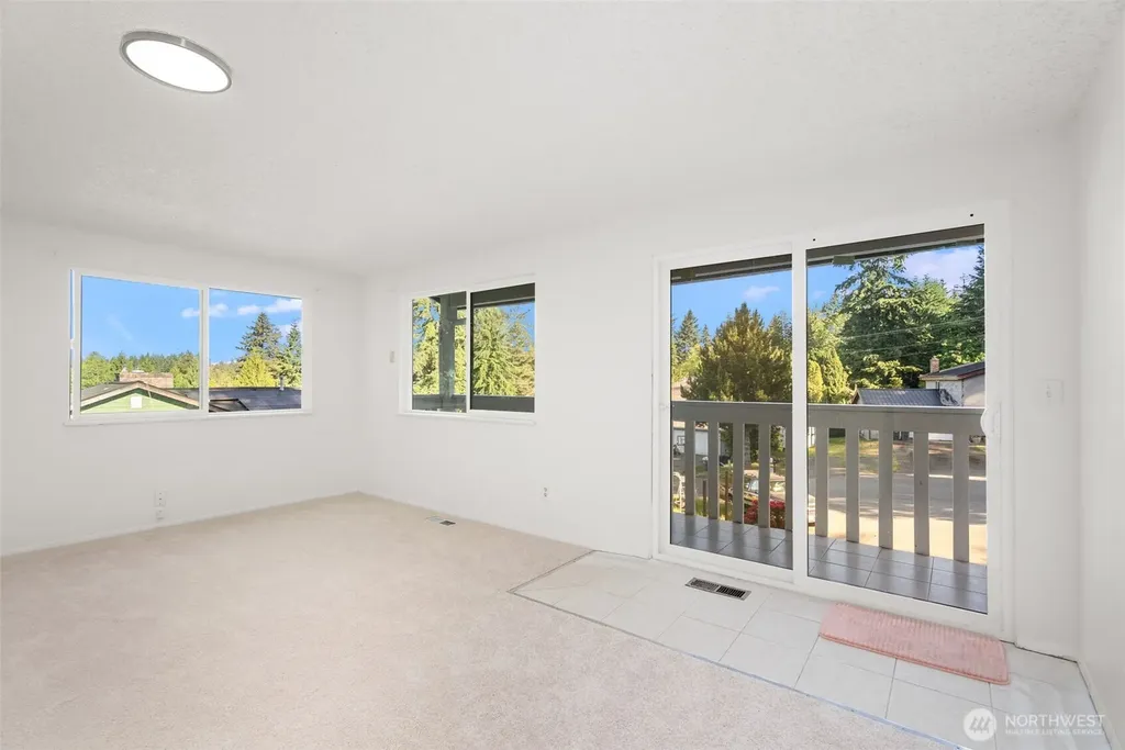 7910 NE Double Hitch Court Bremerton WA 98311