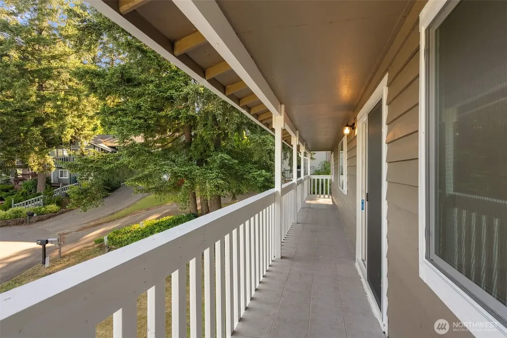 7910 NE Double Hitch Court Bremerton WA 98311