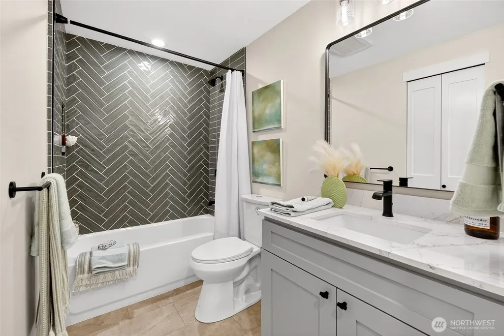20017 Locust Way Lynnwood WA 98036