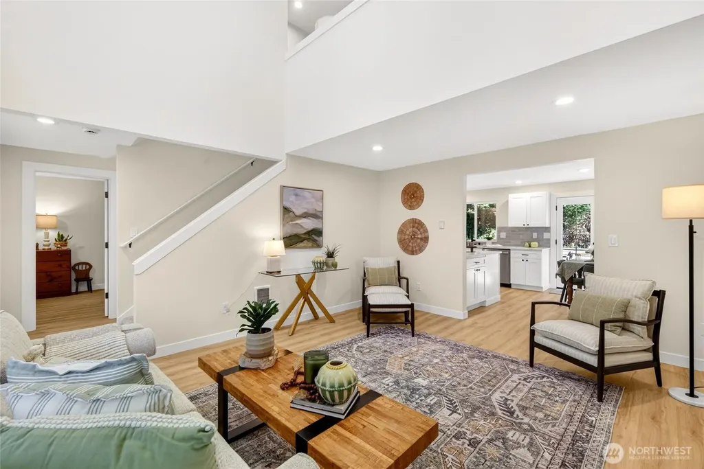 20017 Locust Way Lynnwood WA 98036