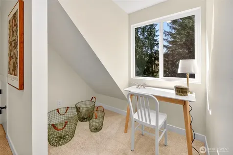 20017 Locust Way Lynnwood WA 98036