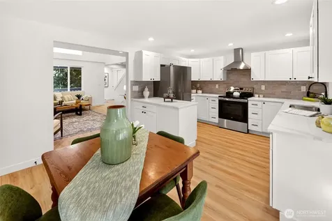 20017 Locust Way Lynnwood WA 98036