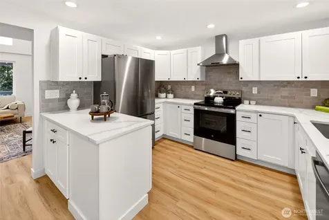 20017 Locust Way Lynnwood WA 98036