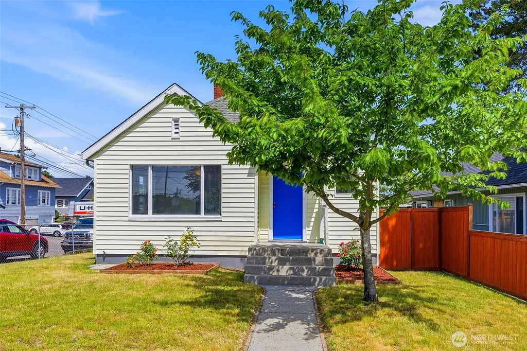 1046 5th Street Bremerton WA 98337