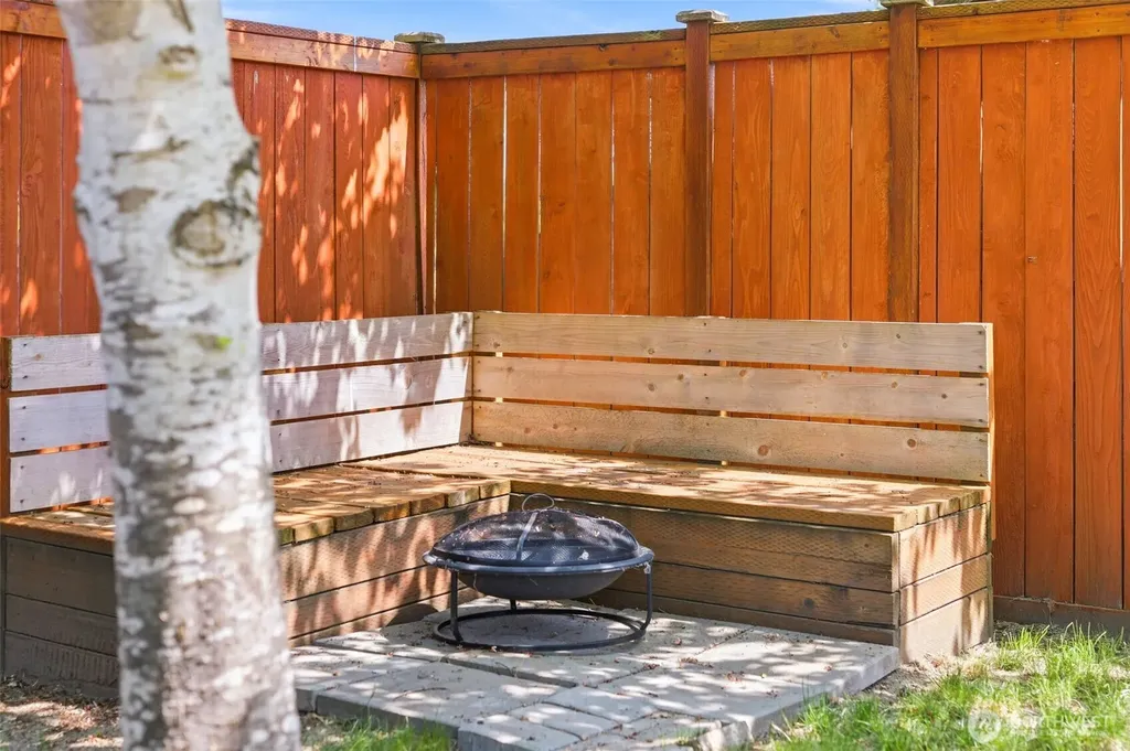 1046 5th Street Bremerton WA 98337