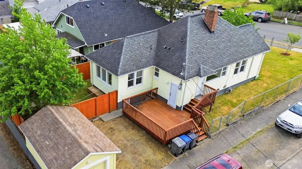 1046 5th Street Bremerton WA 98337