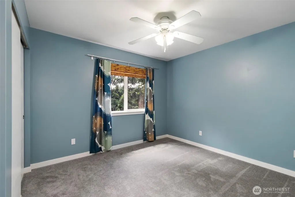 7475 Arcade Place NW Bremerton WA 98311